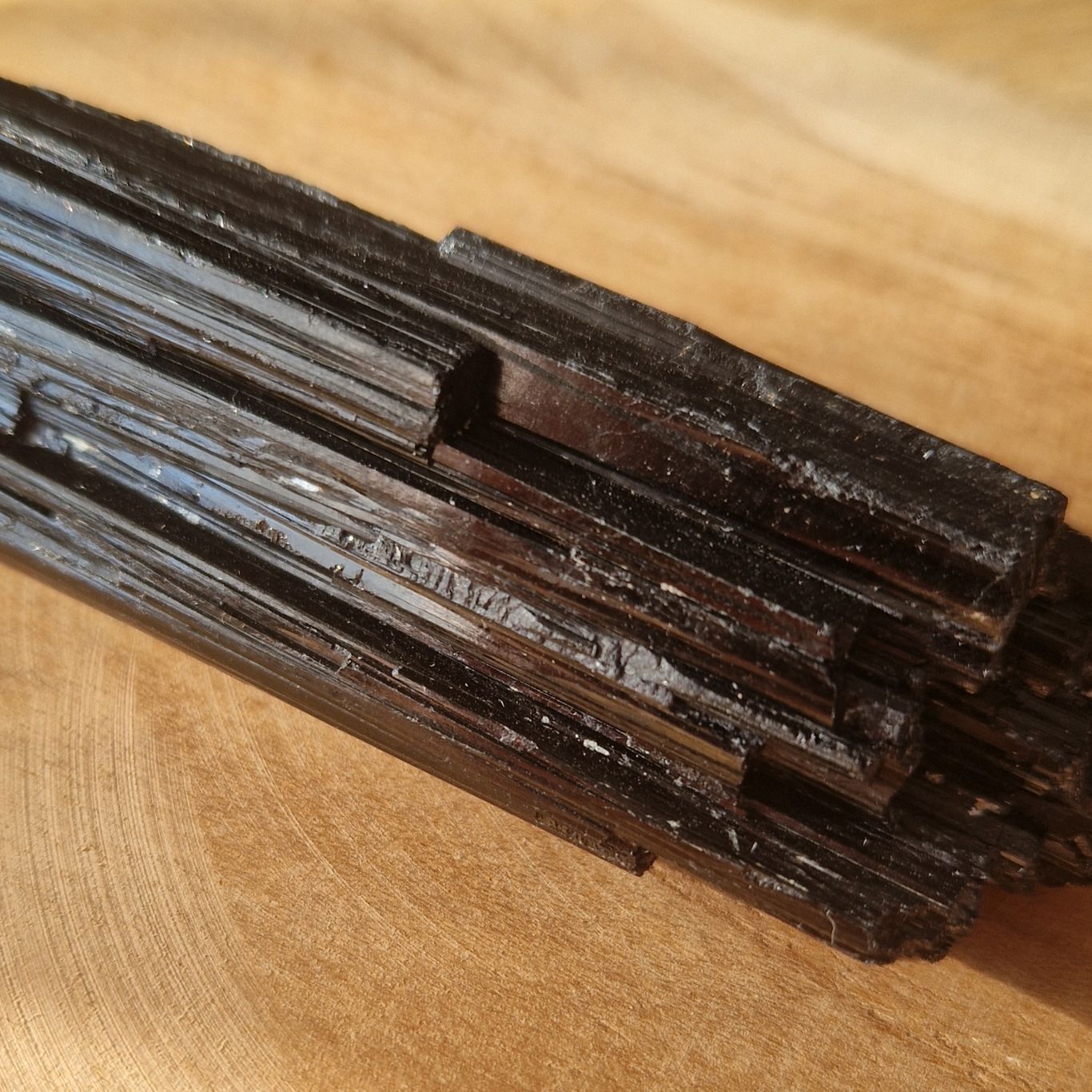 La Tourmaline noire (Schorl) Minéralogie
