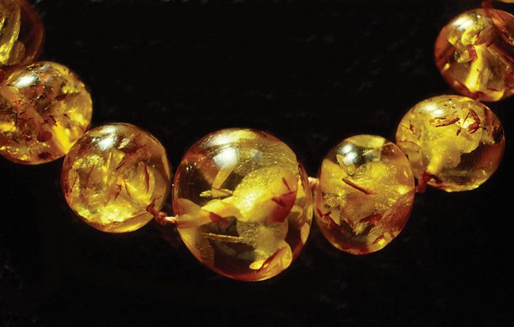 Fausse perle type ambre